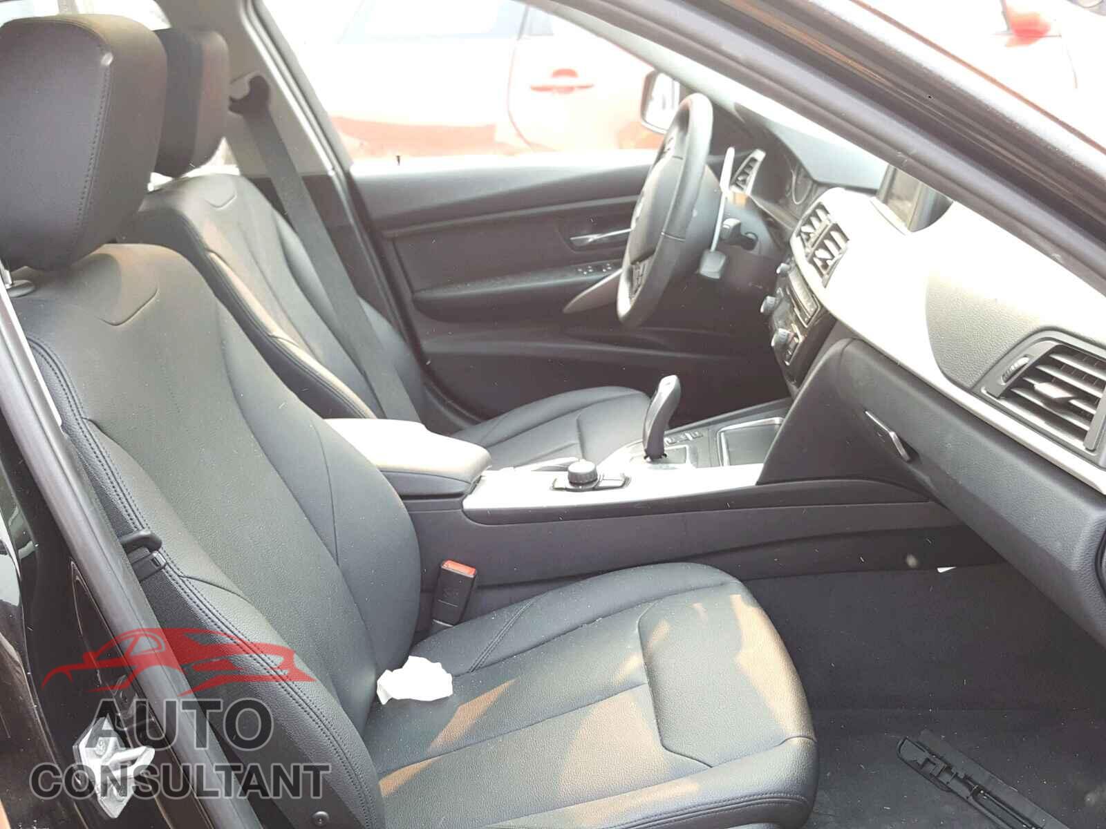 BMW 3 SERIES 2016 - WBA8E1G52GNU10160