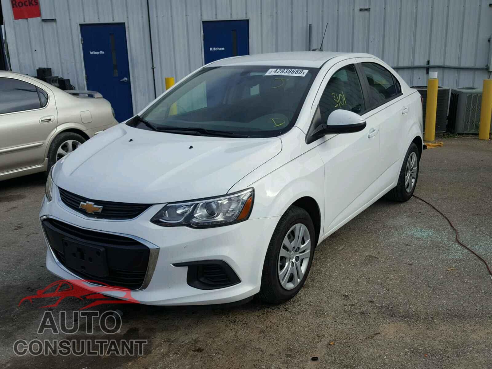 CHEVROLET SONIC 2017 - 1G1JB5SH0H4137967