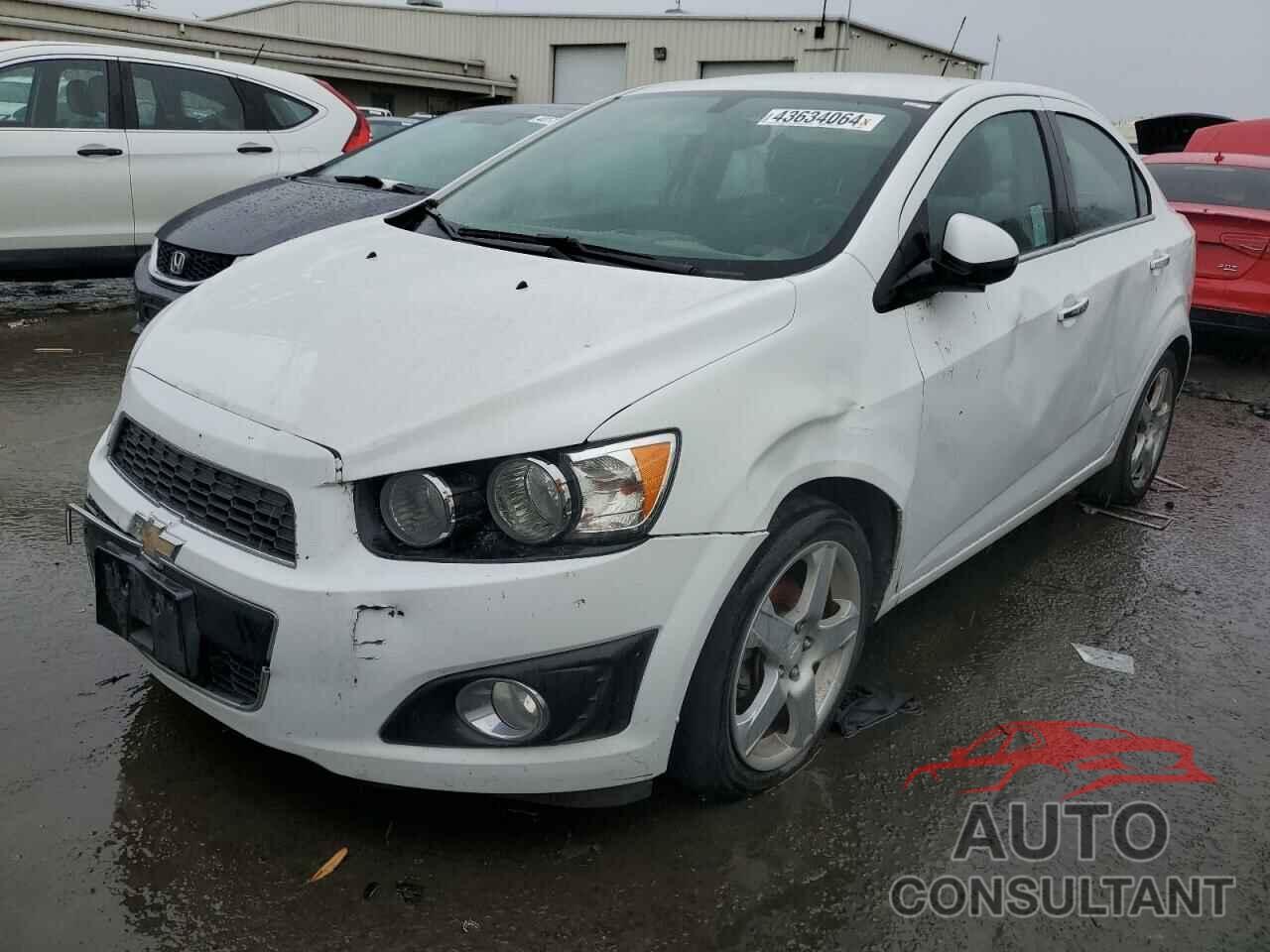 CHEVROLET SONIC 2016 - 1G1JE5SB8G4152833