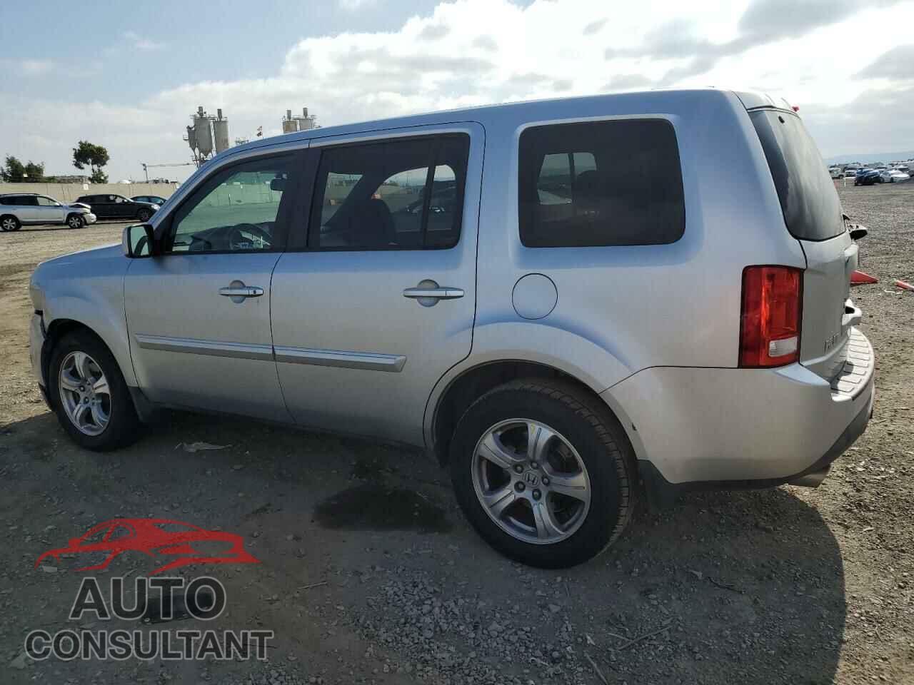 HONDA PILOT 2013 - 5FNYF3H5XDB022792
