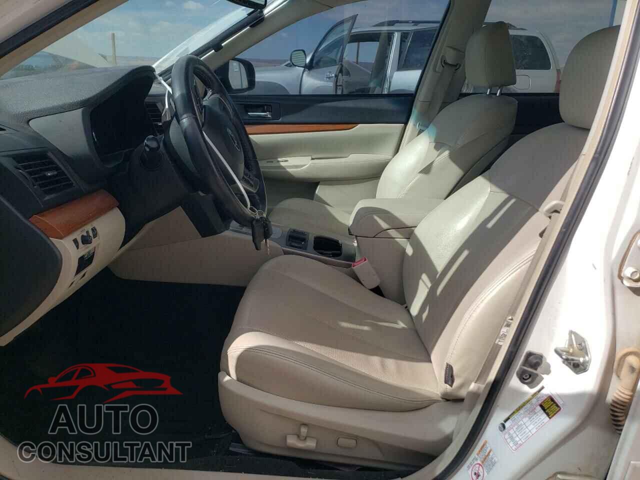 SUBARU OUTBACK 2013 - 4S4BRCPC5D3205247