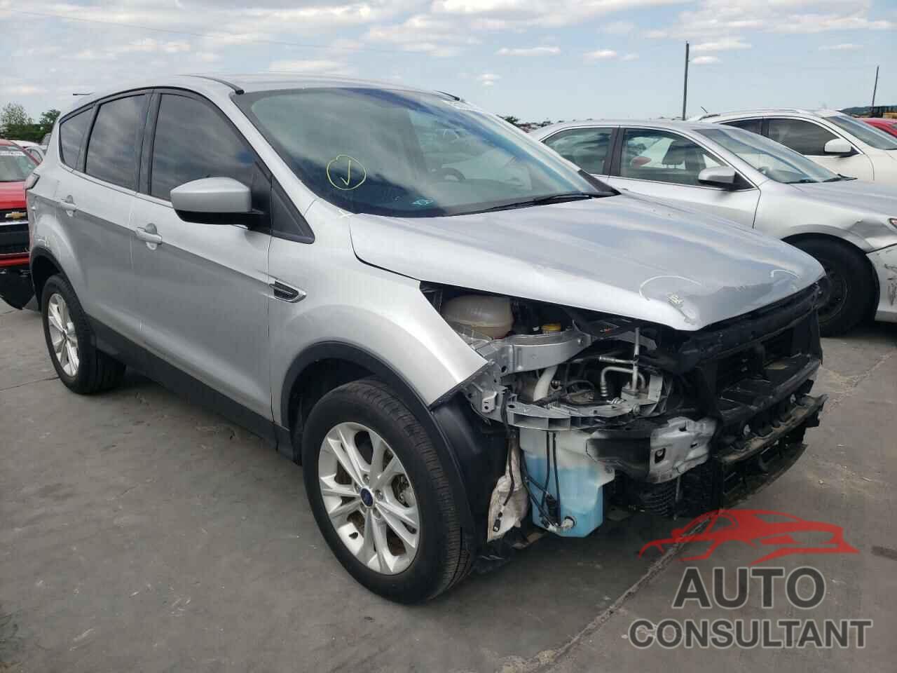 FORD ESCAPE 2017 - 1FMCU0G92HUE93511
