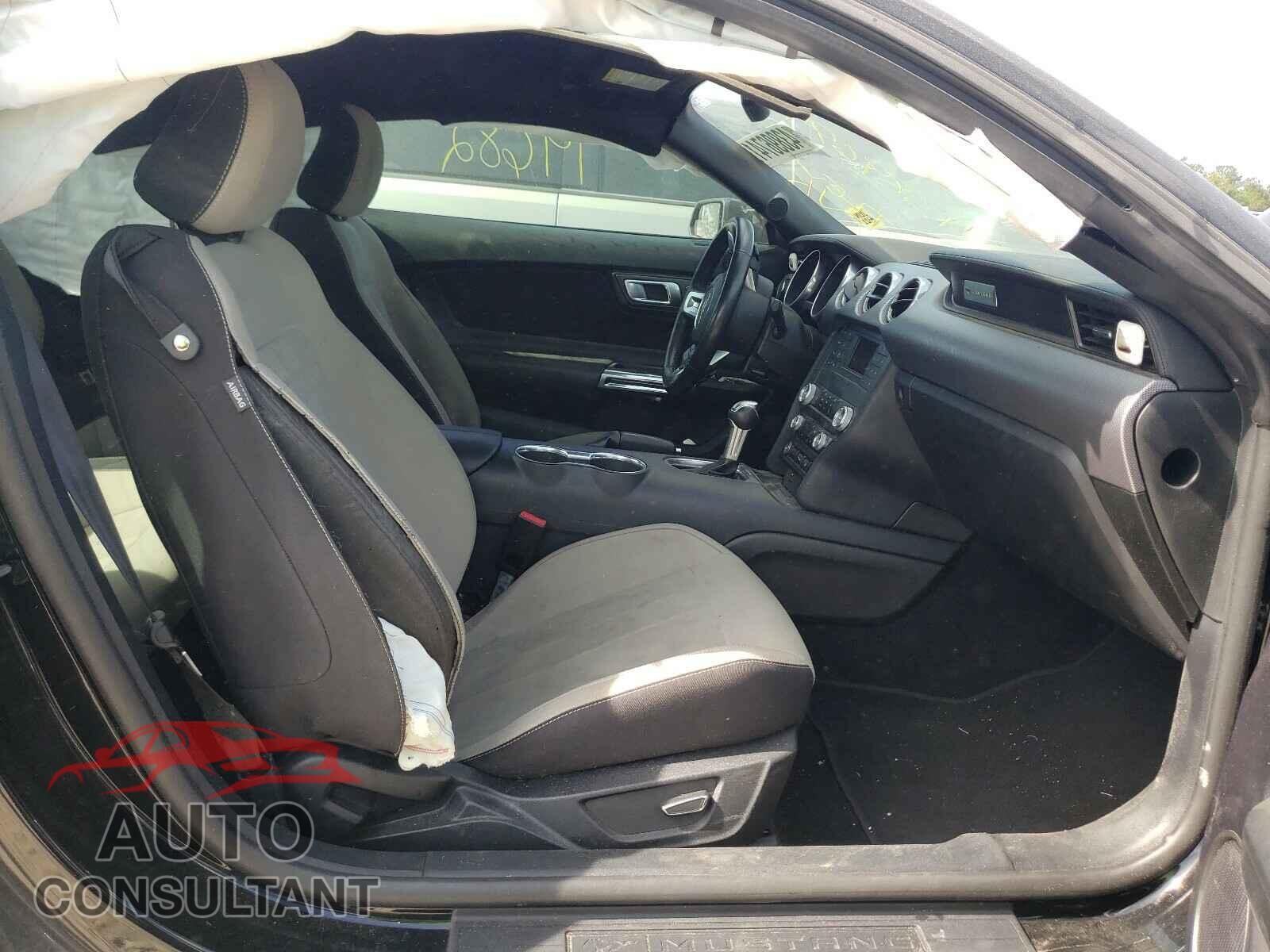 FORD MUSTANG 2019 - 1FA6P8CF5K5146653