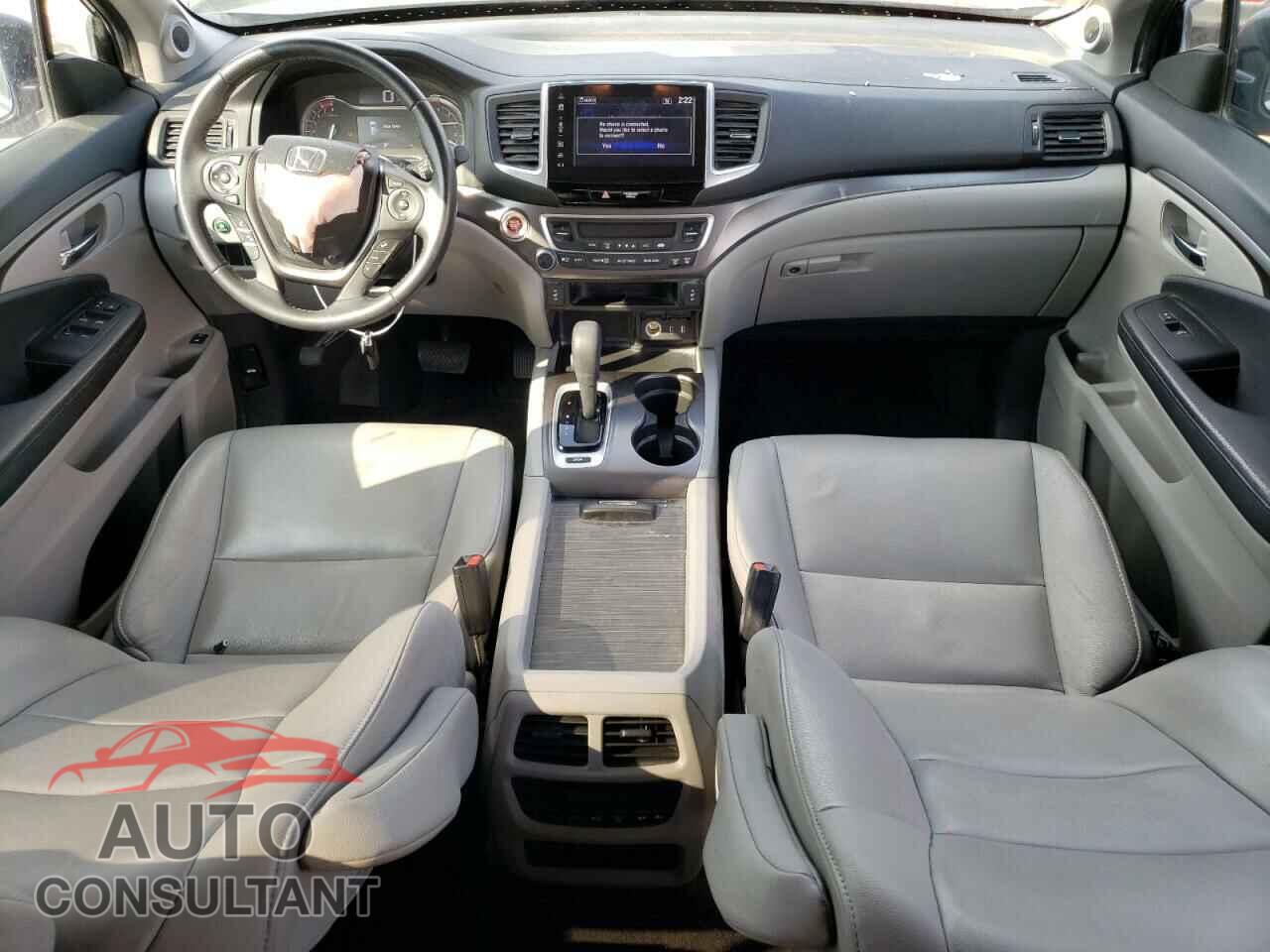 HONDA PILOT 2017 - 5FNYF5H55HB035533