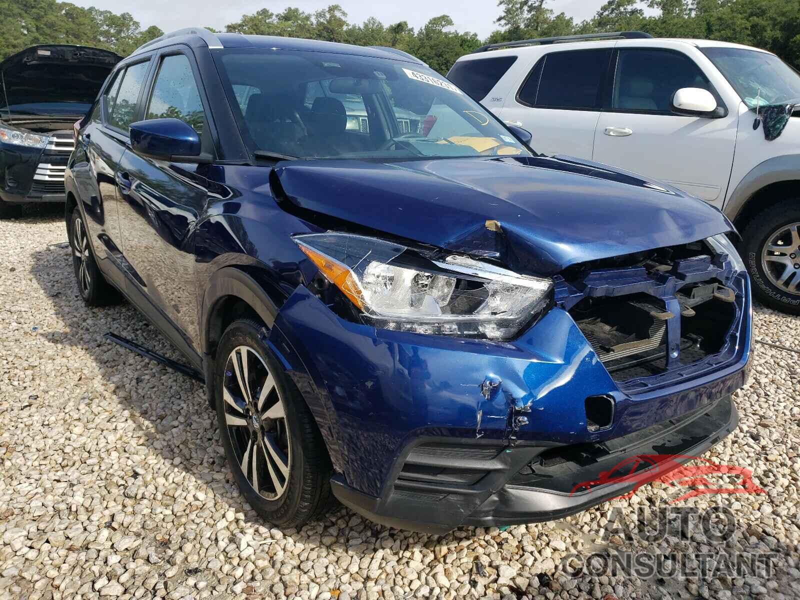 NISSAN KICKS 2018 - 3N1CP5CU8JL511032