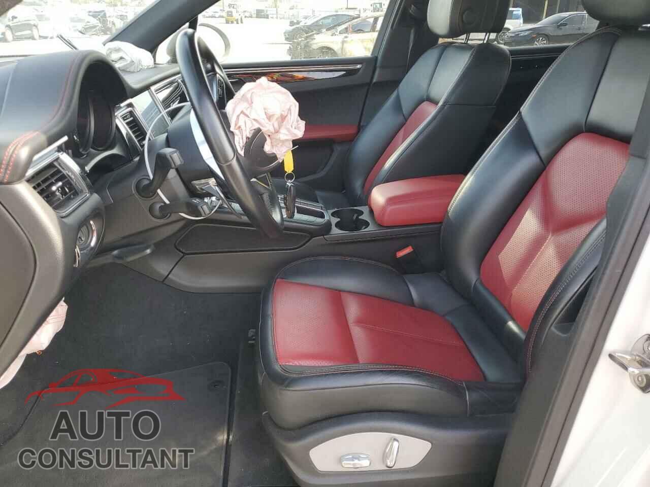 PORSCHE MACAN 2018 - WP1AA2A53JLB02270