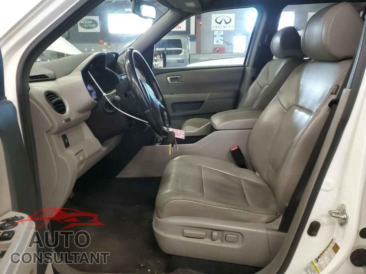 HONDA PILOT 2013 - 5FNYF4H50DB004534