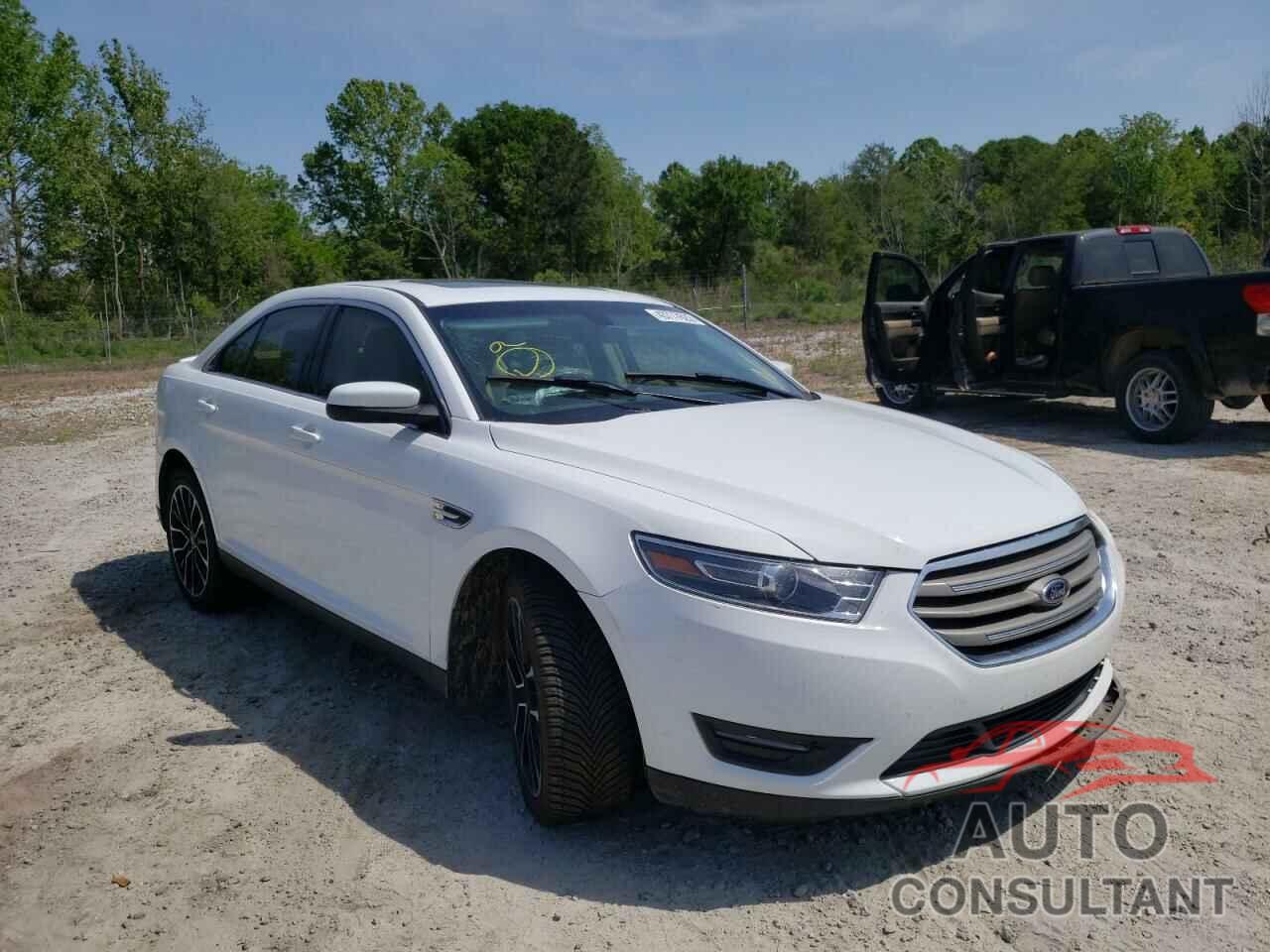 FORD TAURUS 2018 - 1FAHP2E81JG135320