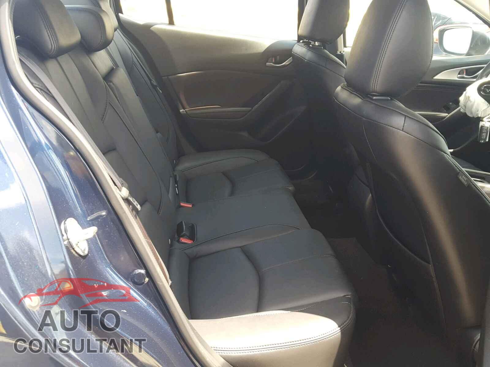 MAZDA 3 2017 - JM1BN1V75H1122333