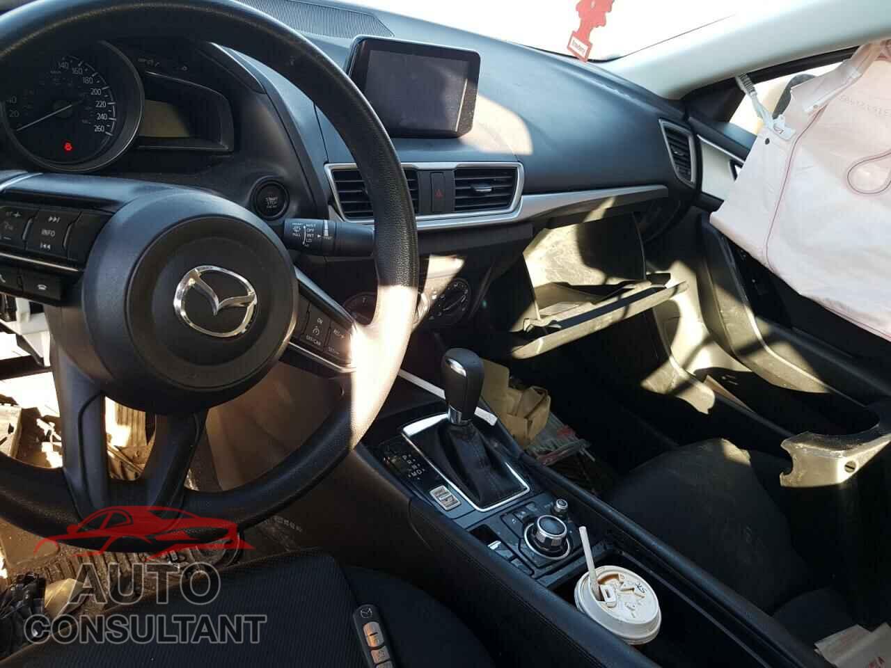 MAZDA 3 2017 - 3MZBN1U76HM143810