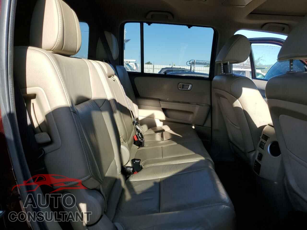 HONDA PILOT 2013 - 5FNYF4H96DB025813