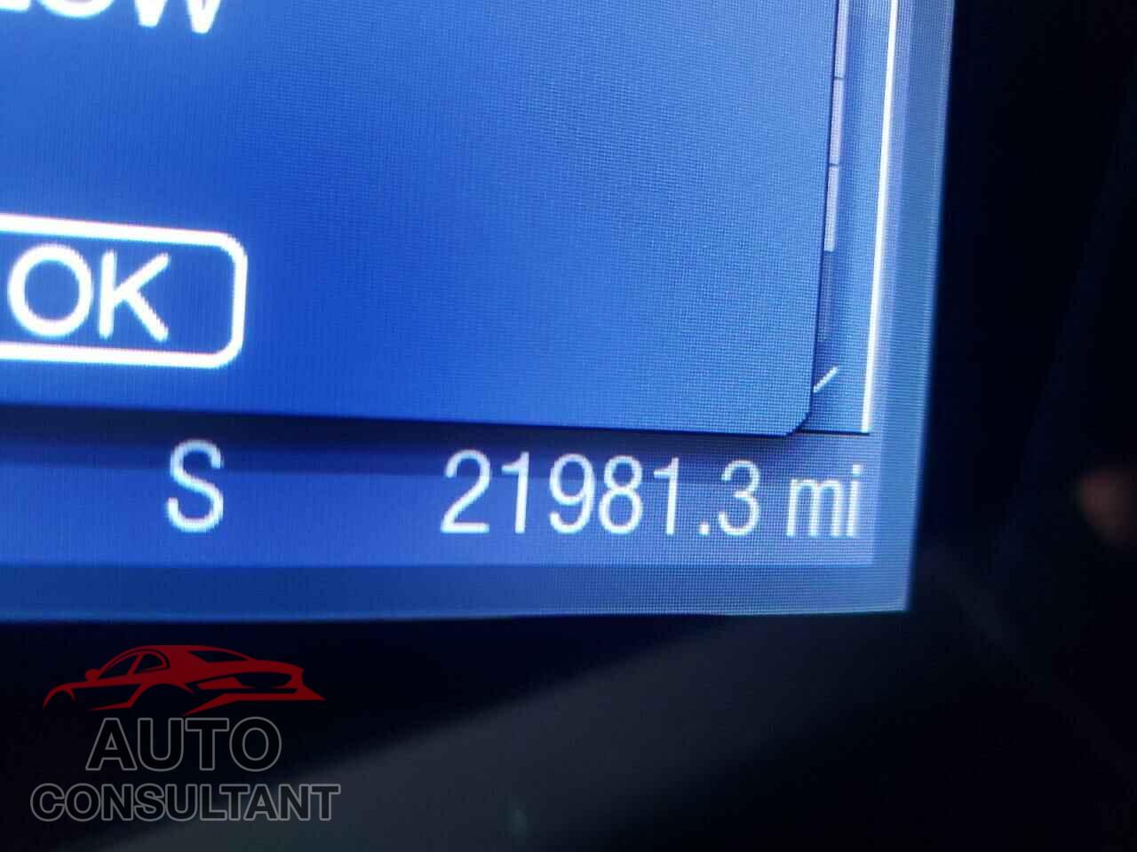 FORD TAURUS 2018 - 1FAHP2D84JG136396