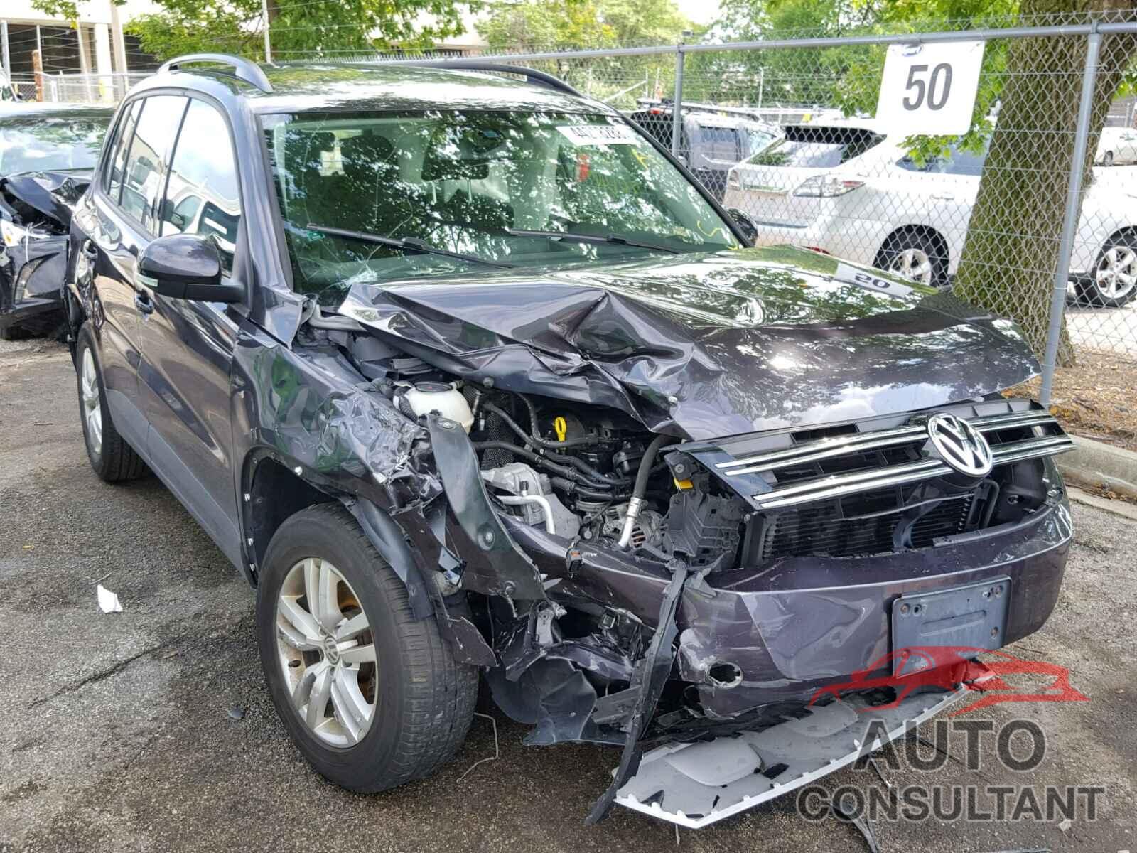 VOLKSWAGEN TIGUAN S 2016 - WVGAV7AX8GW513185