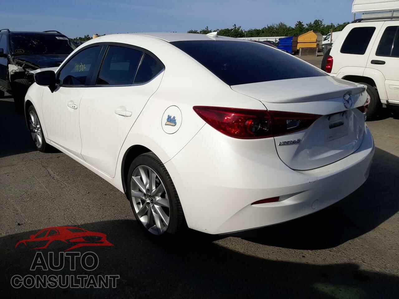 MAZDA 3 2017 - 3MZBN1V7XHM123638