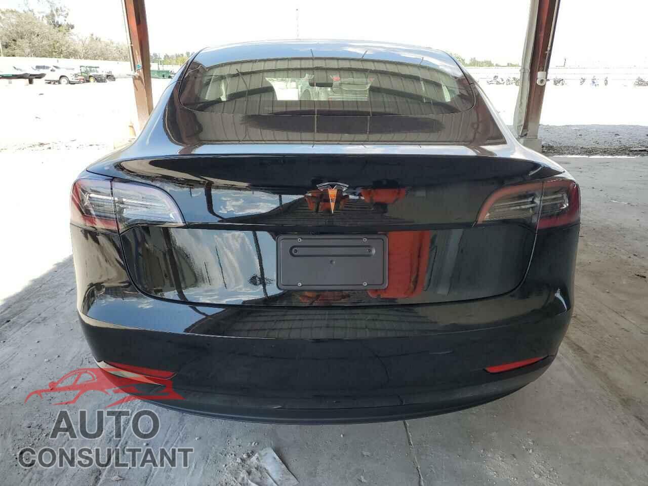 TESLA MODEL 3 2023 - 5YJ3E1EAXPF493865