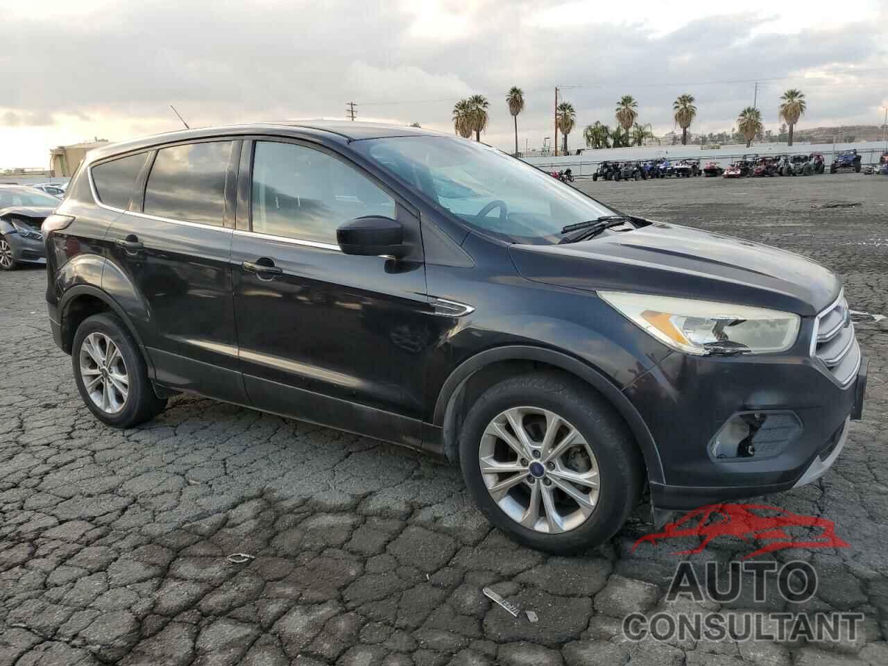 FORD ESCAPE 2017 - 1FMCU0GD0HUE73830