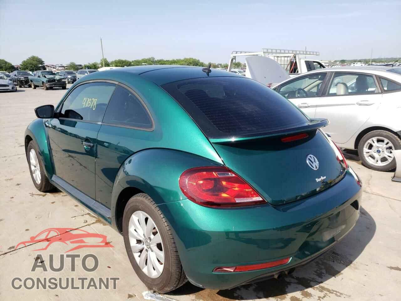 VOLKSWAGEN BEETLE 2017 - 3VWF17ATXHM609756