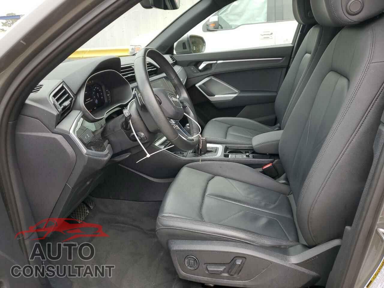 AUDI Q3 2021 - WA1EECF35M1042944