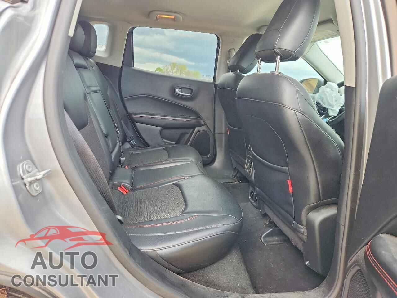 JEEP COMPASS 2017 - 3C4NJDDBXHT681000