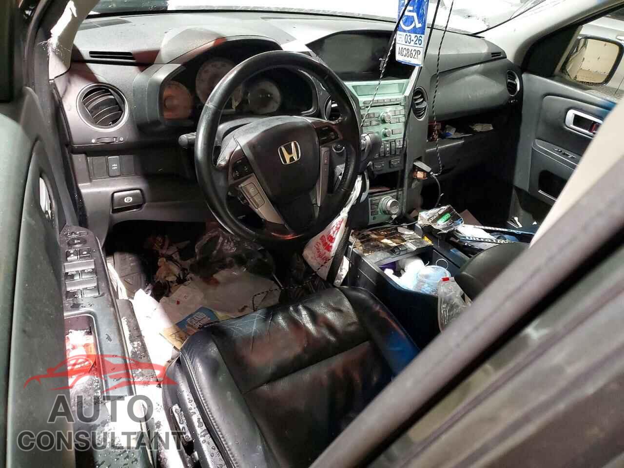 HONDA PILOT 2011 - 5FNYF4H71BB064952