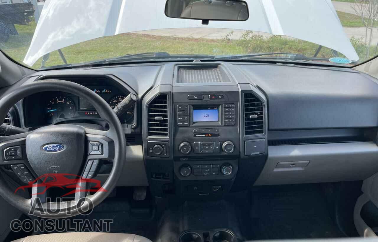 FORD F-150 2018 - 1FTEW1E55JFC60004