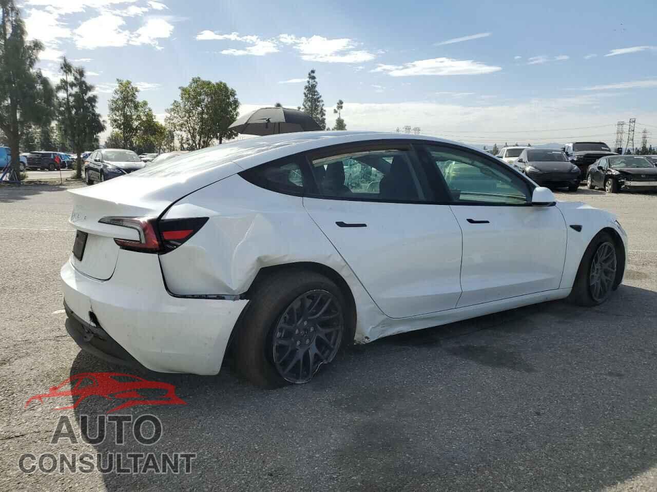 TESLA MODEL 3 2024 - 5YJ3E1EA9RF826673