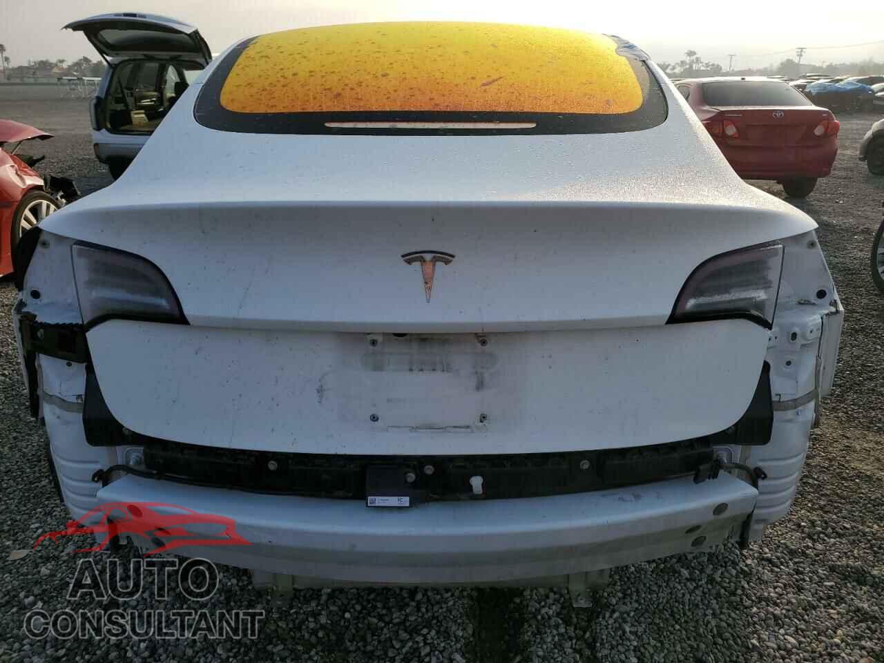 TESLA MODEL 3 2018 - 5YJ3E1EA8JF013247
