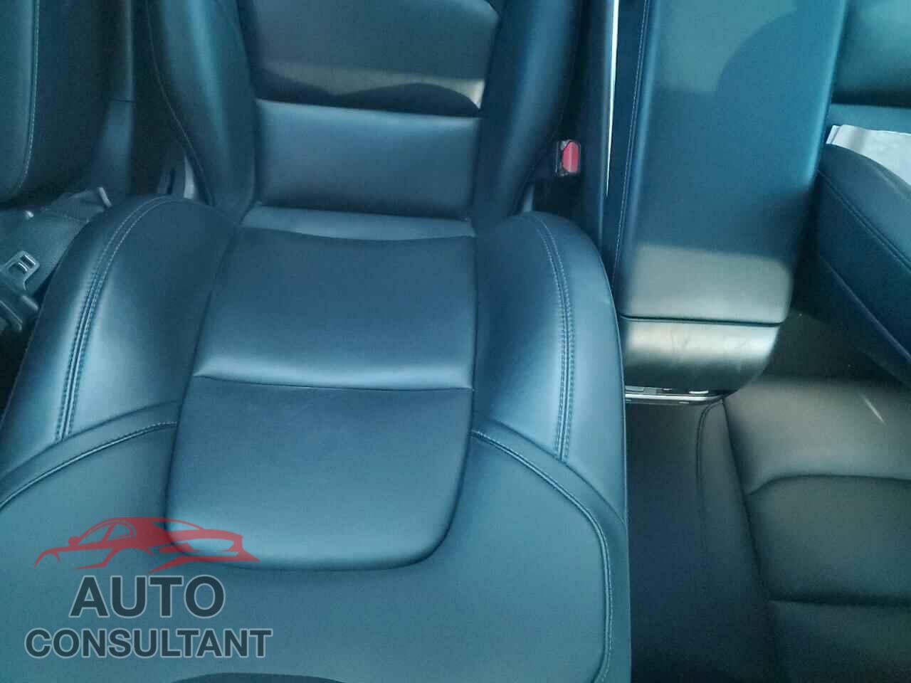 TESLA MODEL 3 2018 - 5YJ3E1EB6JF115266