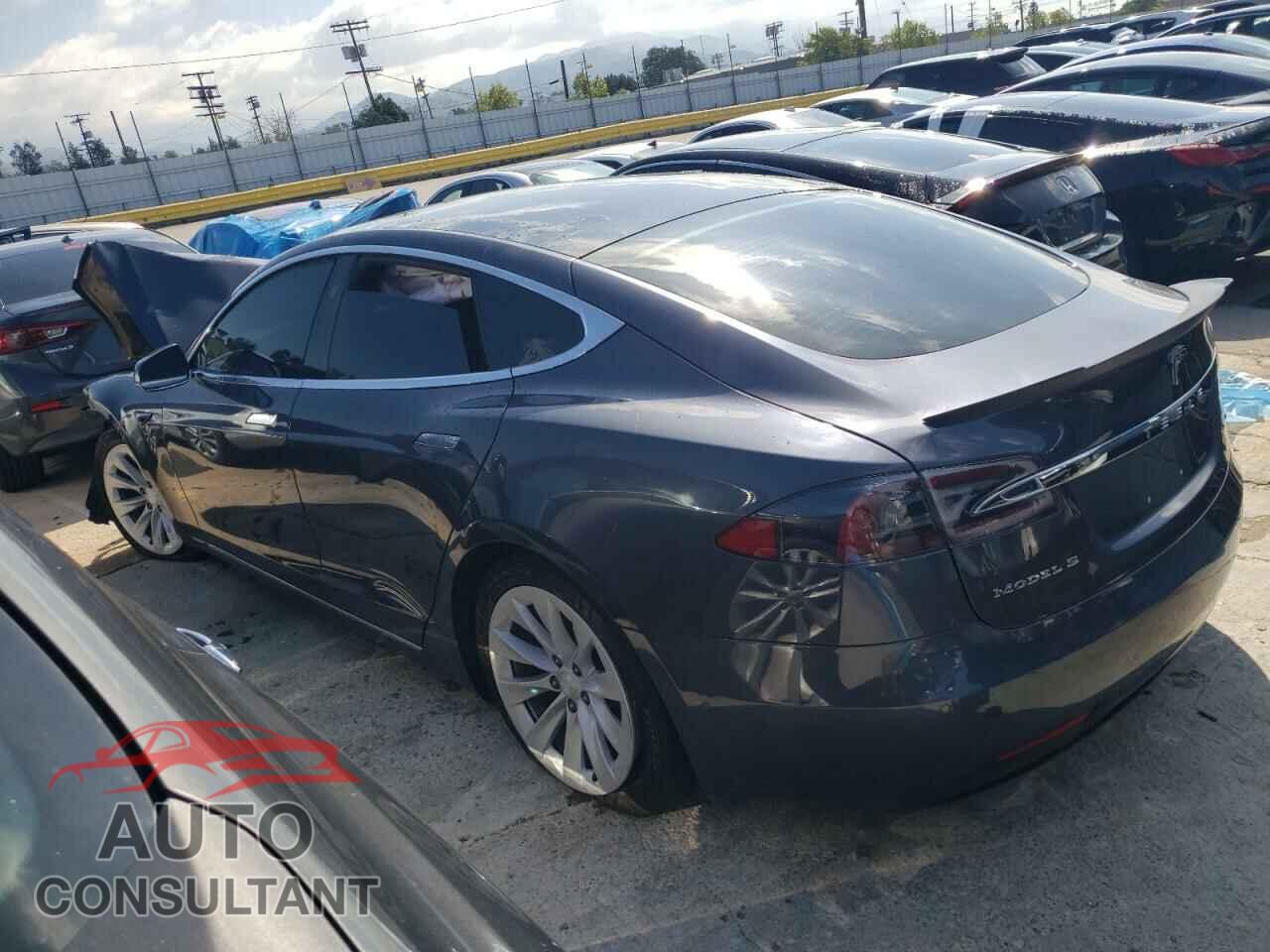 TESLA MODEL S 2018 - 5YJSA1E23JF292333