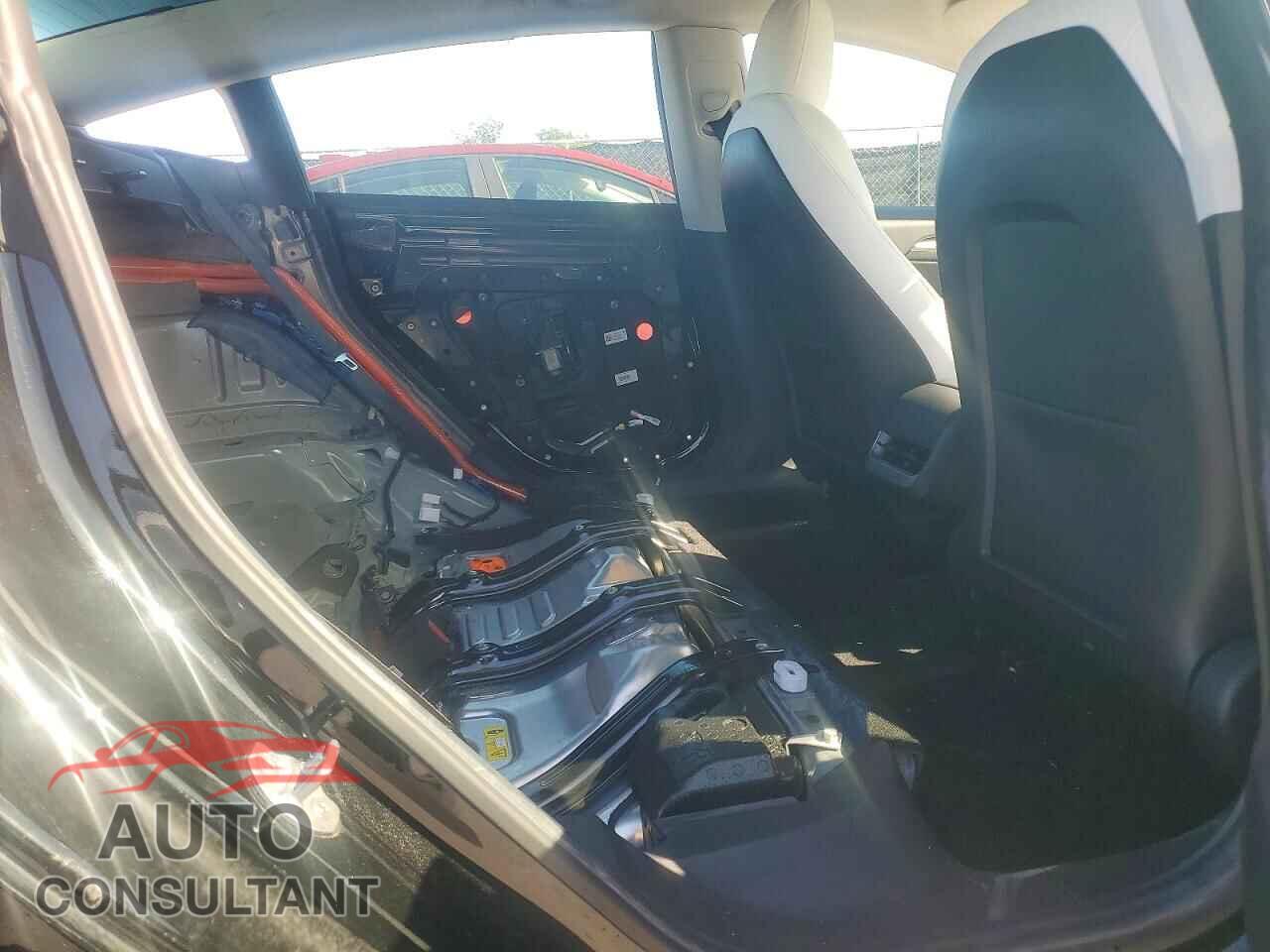 TESLA MODEL 3 2021 - 5YJ3E1EA9MF087412