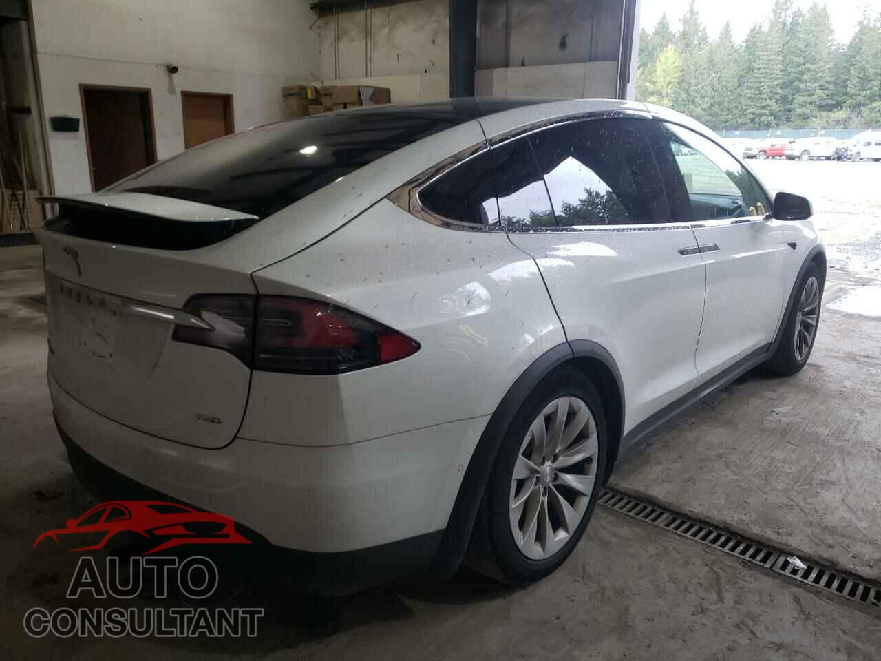 TESLA MODEL X 2018 - 5YJXCAE2XJF139643