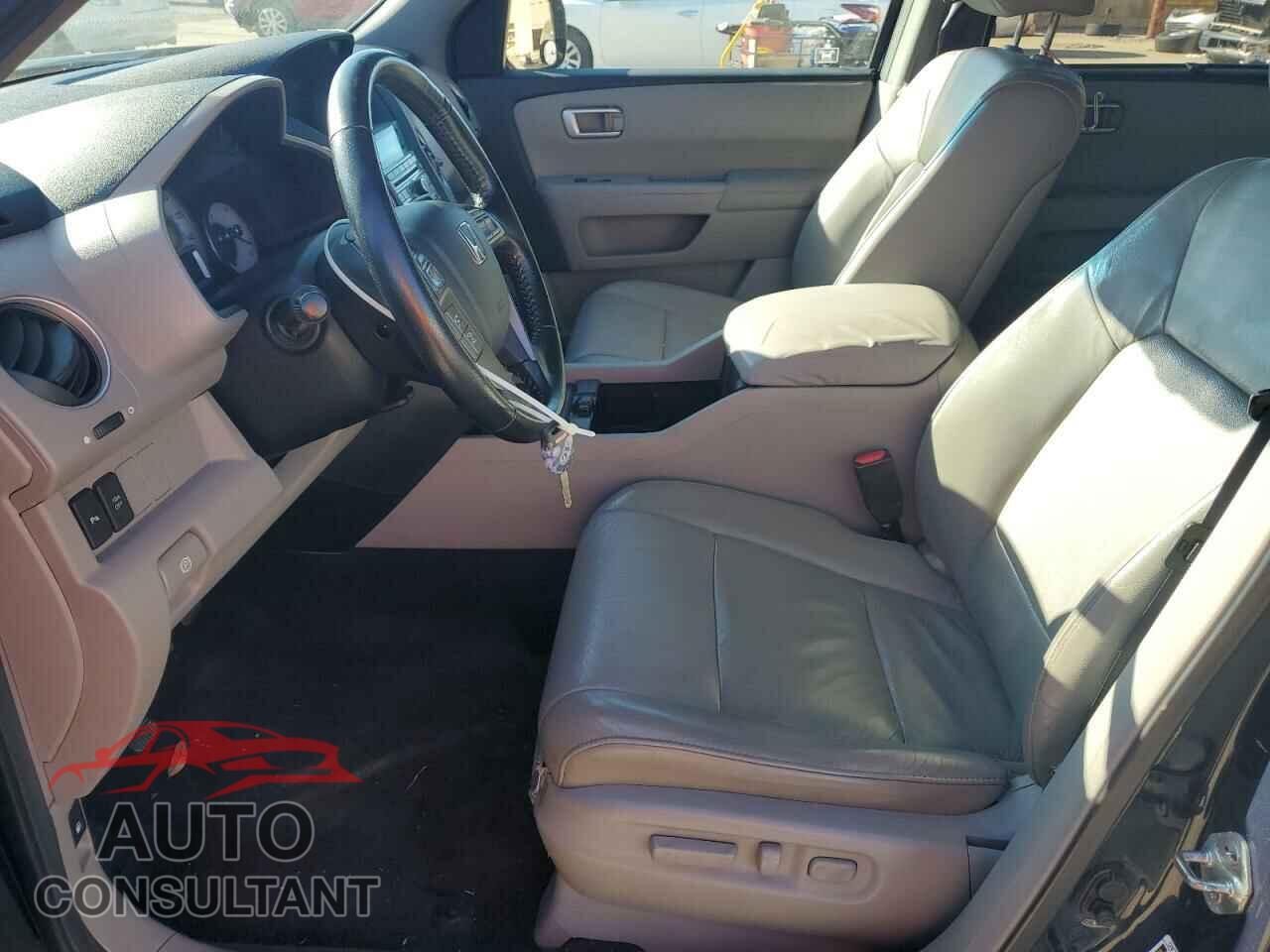 HONDA PILOT 2010 - 5FNYF4H92AB030096