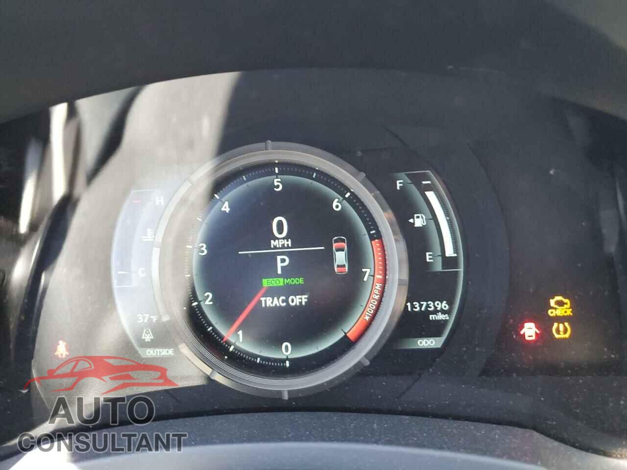 LEXUS IS 2015 - JTHBE1D25F5015938