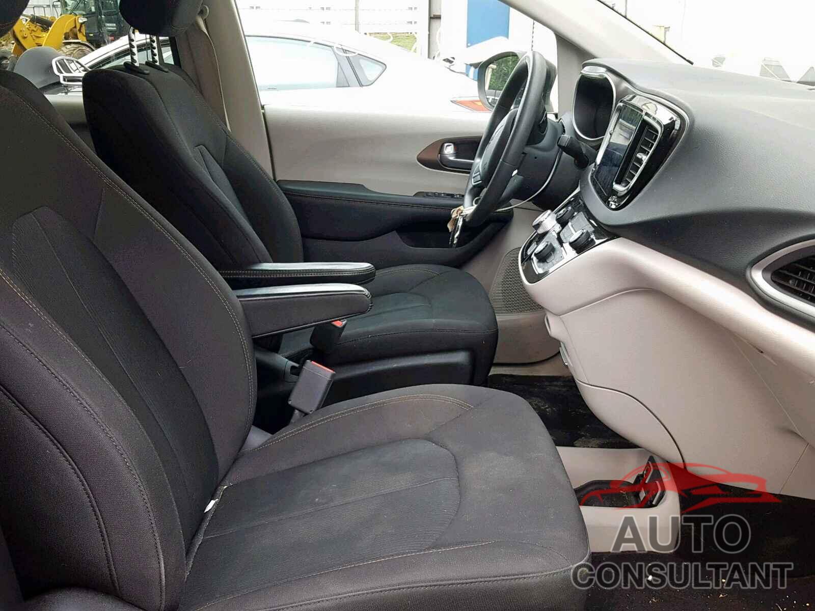 CHRYSLER PACIFICA T 2017 - 2C4RC1DGXHR512118