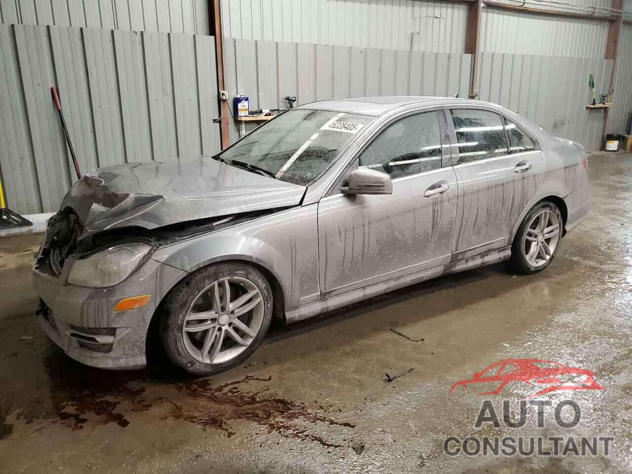 MERCEDES-BENZ C-CLASS 2013 - WDDGF8AB4DR261439