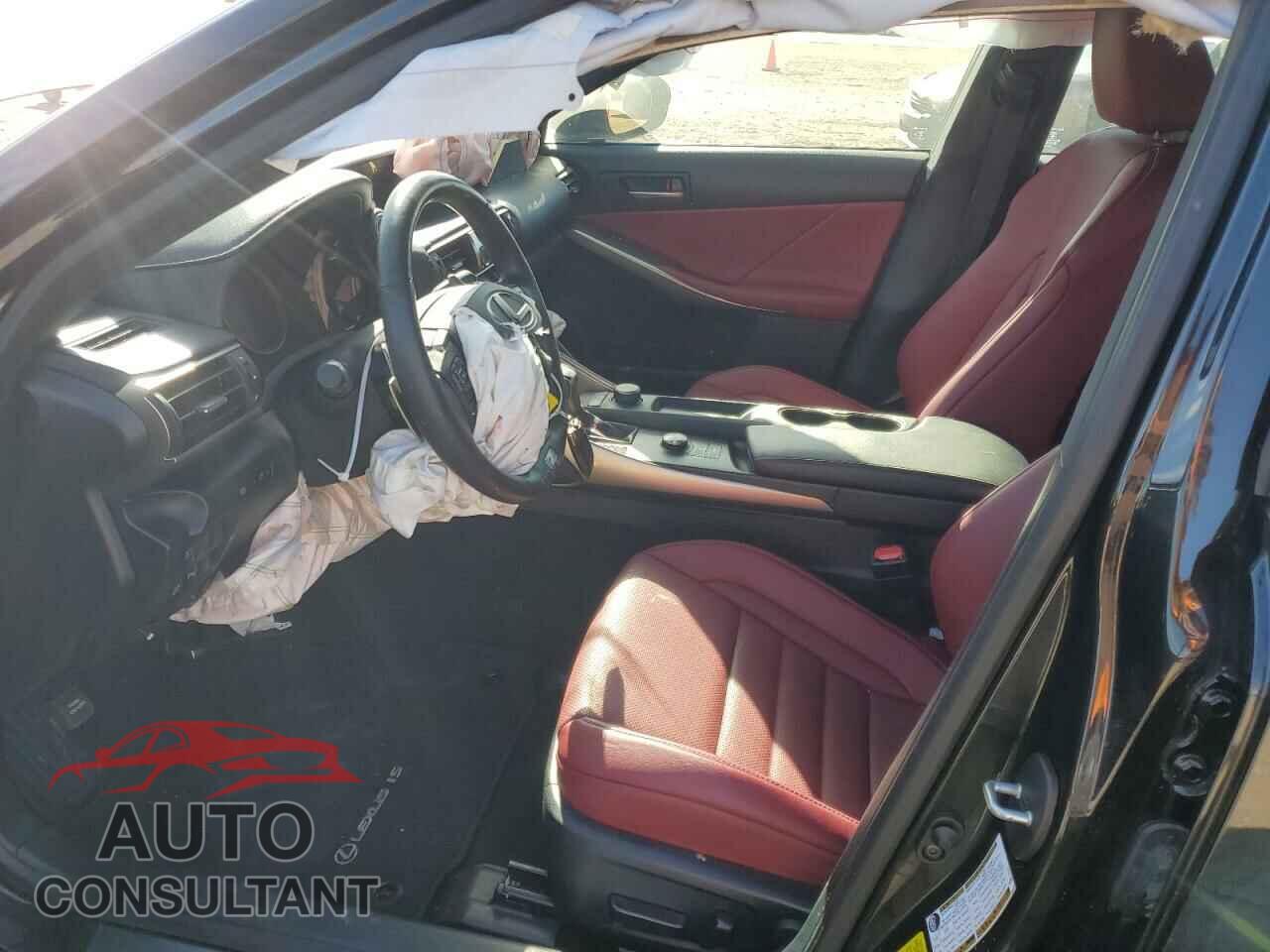 LEXUS IS 2020 - JTHGZ1B22L5037033