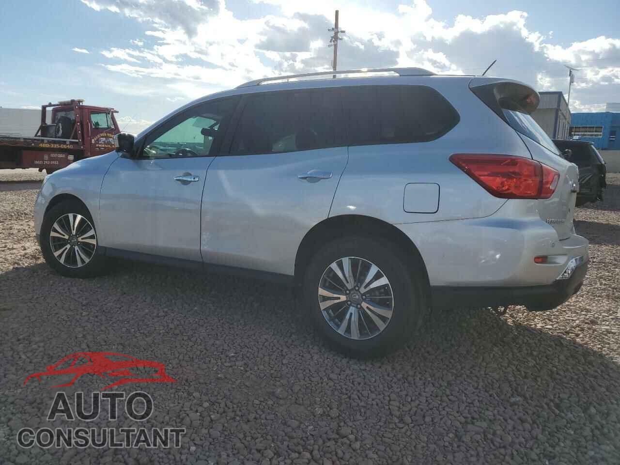 NISSAN PATHFINDER 2017 - 5N1DR2MM7HC655035