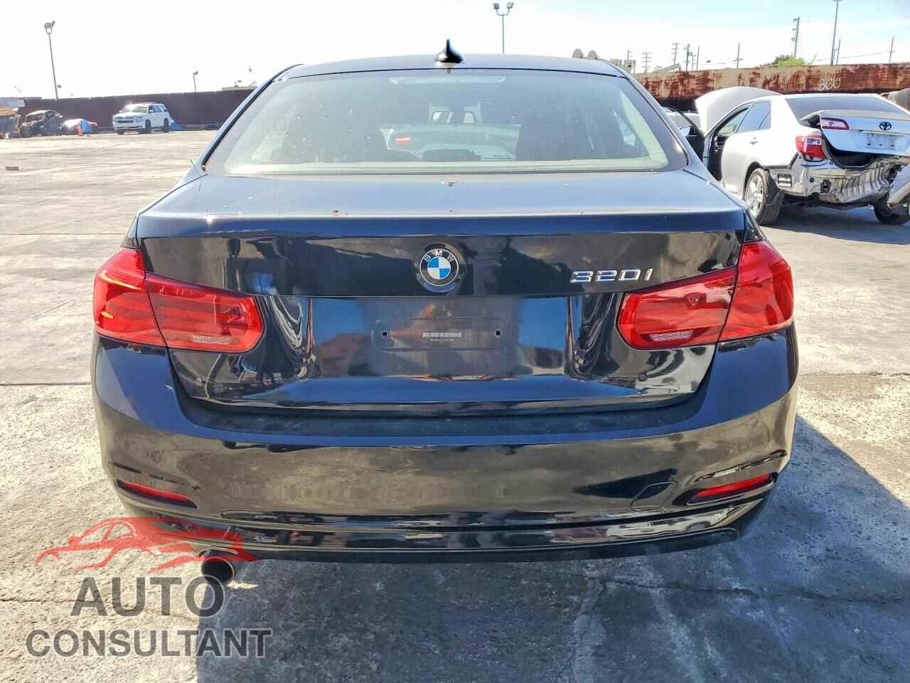 BMW 3 SERIES 2016 - WBA8E1G51GNU12384