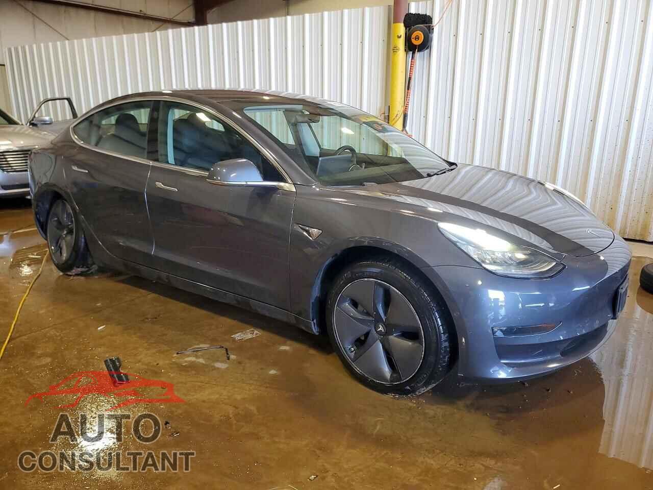 TESLA MODEL 3 2018 - 5YJ3E1EA4JF039716