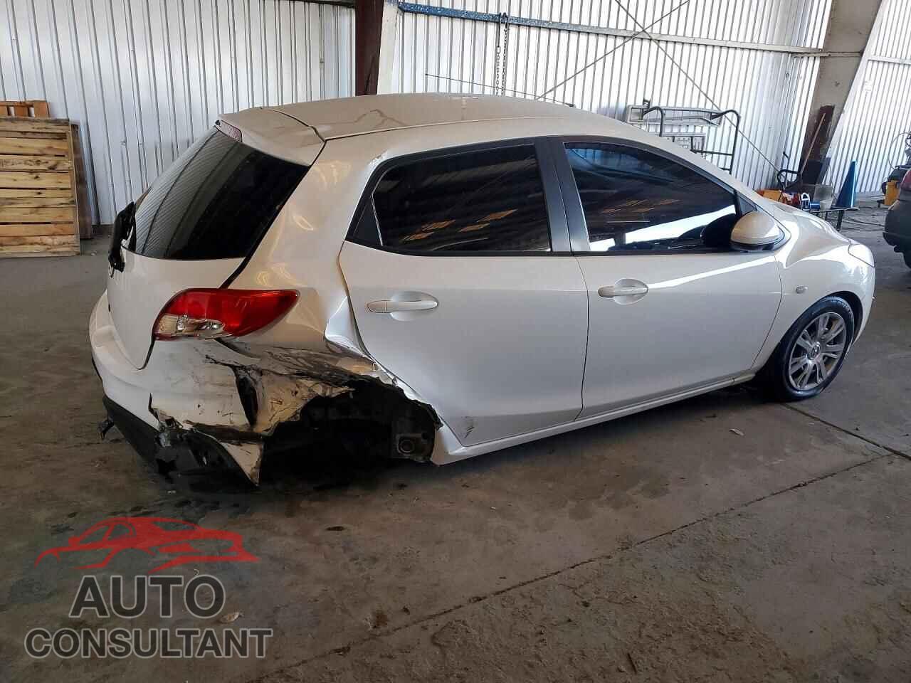 MAZDA 2 2011 - JM1DE1HZ2B0130635
