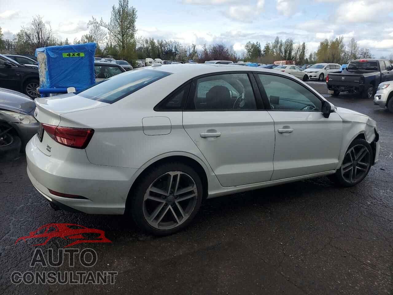 AUDI A3 2018 - WAUB8GFF3J1027546