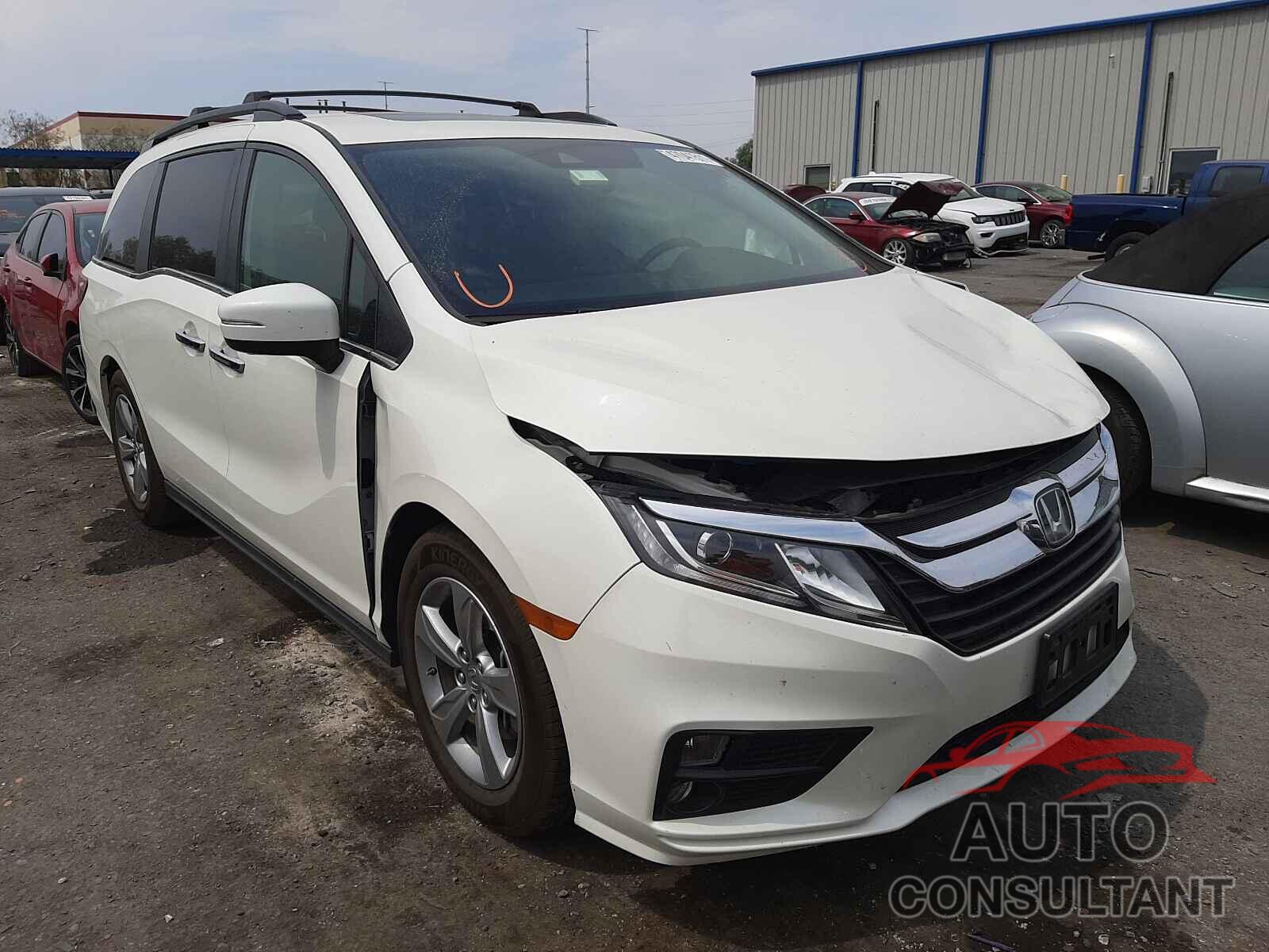 HONDA ODYSSEY 2018 - 5FNRL6H72JB032325