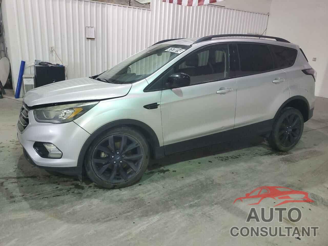 FORD ESCAPE 2017 - 1FMCU0GD5HUD28122