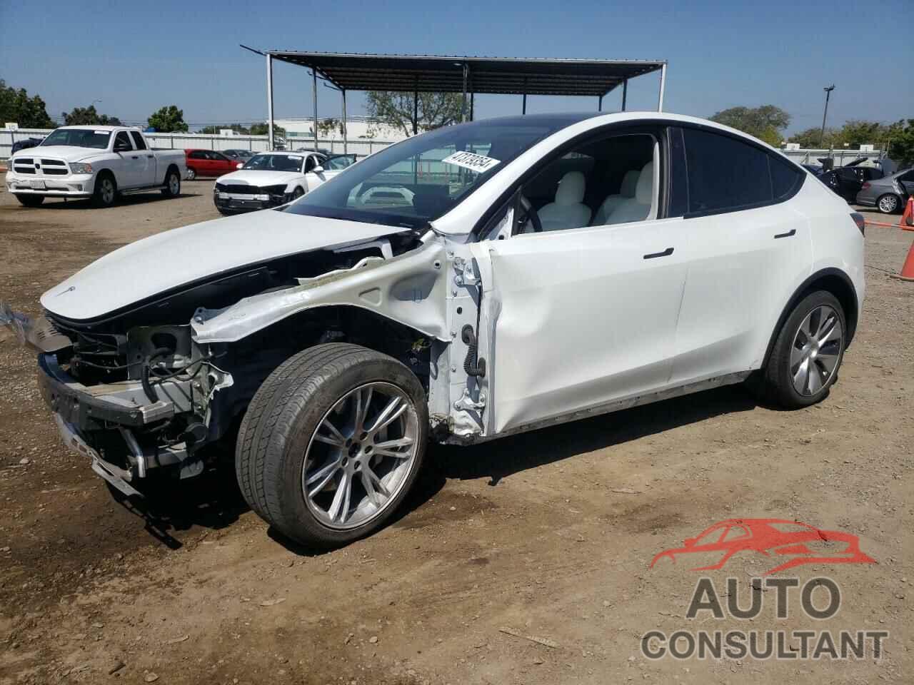 TESLA MODEL Y 2021 - 5YJYGDEE2MF122991