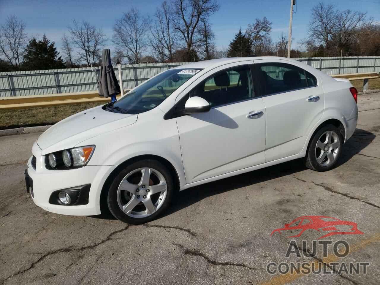 CHEVROLET SONIC 2016 - 1G1JE5SB6G4161353
