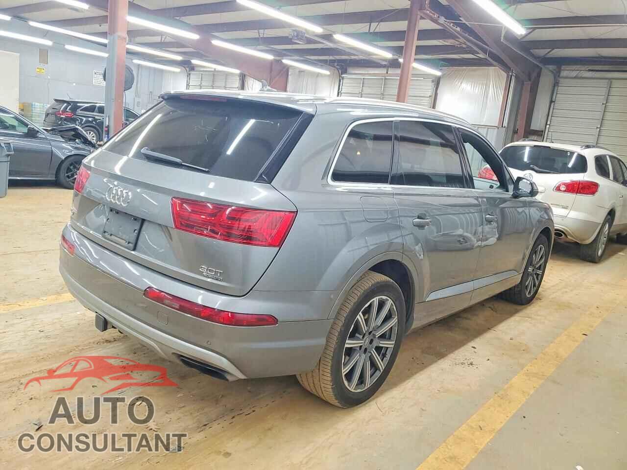 AUDI Q7 2018 - WA1LAAF70JD015686