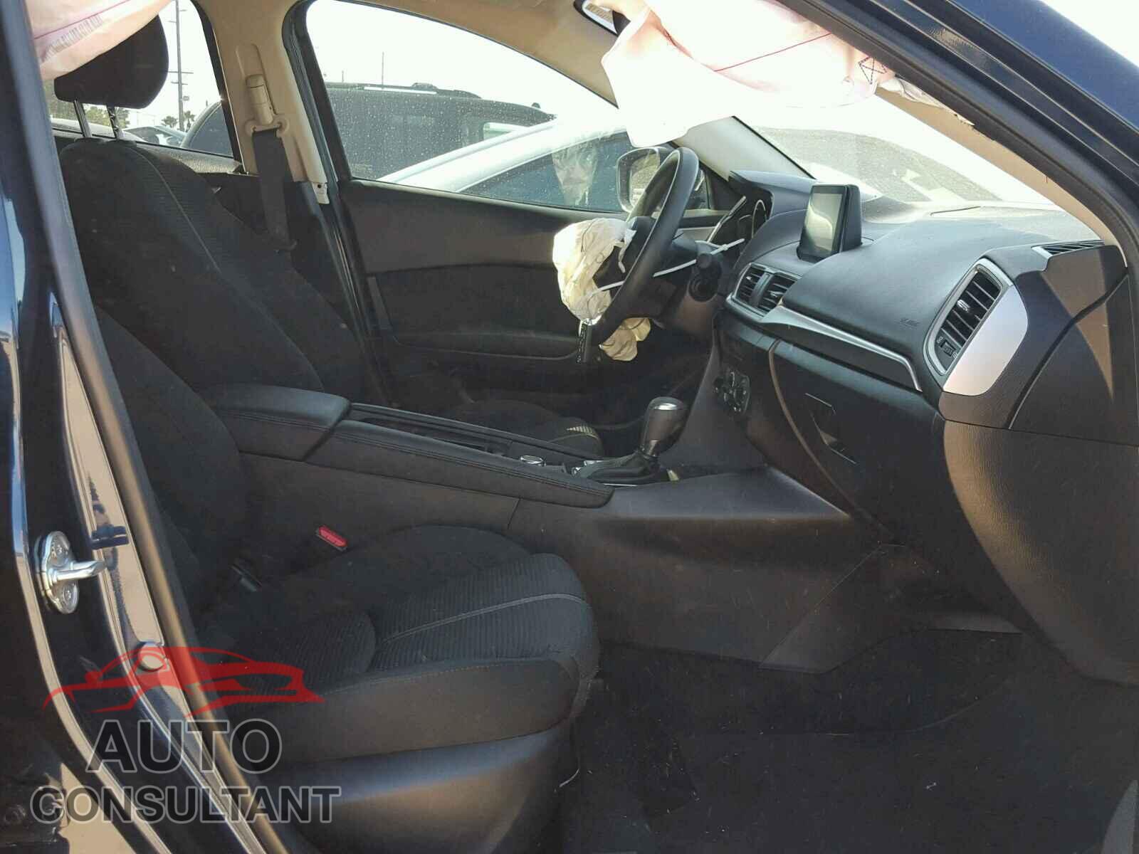 MAZDA 3 2017 - 3MZBN1U75HM105131