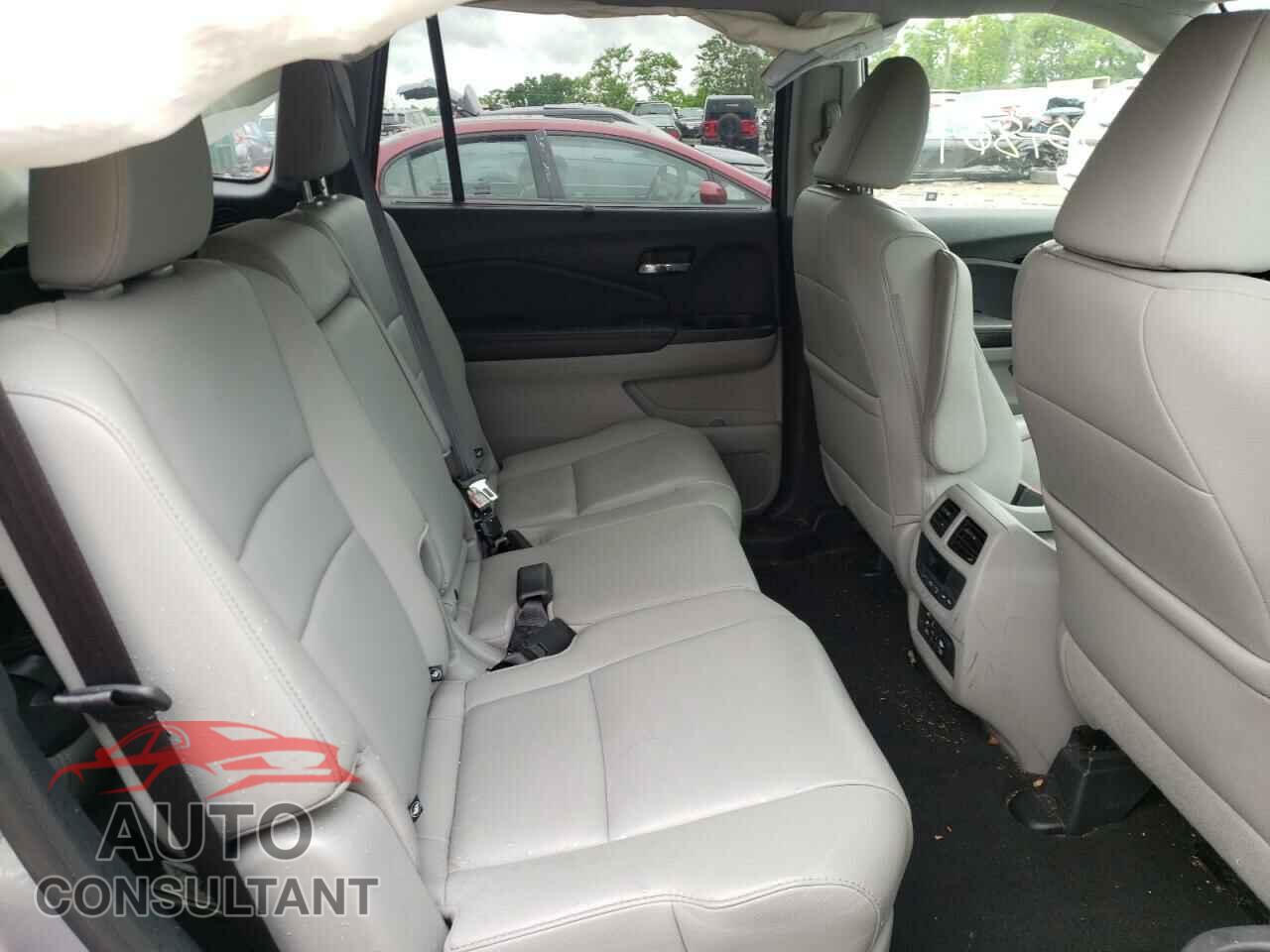 HONDA PILOT 2017 - 5FNYF6H97HB002803