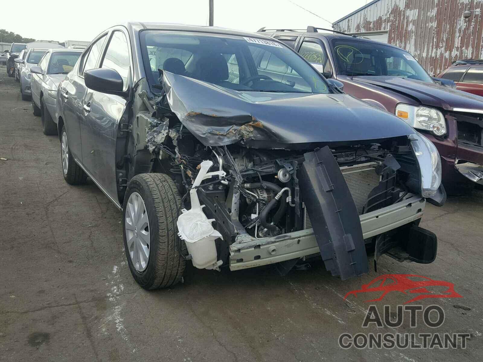 NISSAN VERSA 2018 - 3N1CN7AP8JL832681