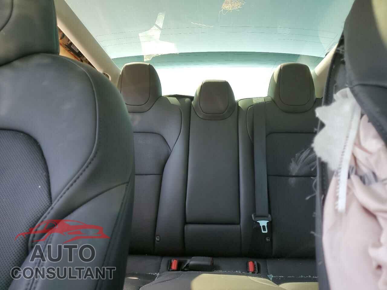 TESLA MODEL 3 2024 - 5YJ3E1EA7RF747485